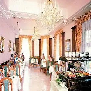 Hotell Labe 2*
