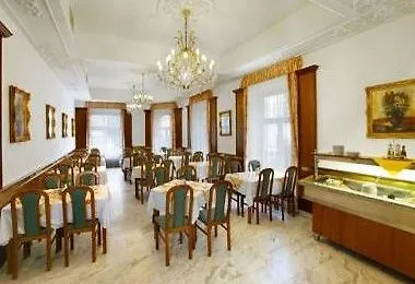 Hotell Labe 2*